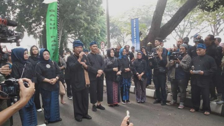 Warga Baduy Laksanakan Seba ke Penjabat Gubernur Banten Warga Baduy Laksanakan Seba ke Penjabat Gubernur Banten