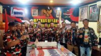 Ketua LMP Banten Kecam Massa Berseragam LMP Dalam Aksi MBB di Kawasan Modern Cikande Ketua LMP Banten Kecam Massa Berseragam LMP Dalam Aksi MBB di Kawasan Modern Cikande