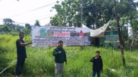 Warga Mulai Pasang Spanduk Tolak Pembangunan Jalan Akses ke TPS Bojong Menteng