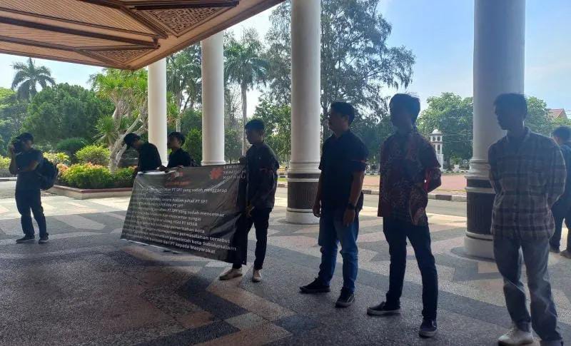Demo ke kantor Gubernur Aceh, pemuda Subulussalam desak pencabutan izin PT SPT
