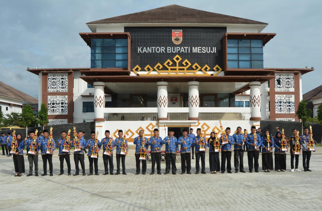 Pemkab Mesuji Gelar Upacara Bulanan, Tingkatkan Disiplin dan Semangat Kebangsaan
