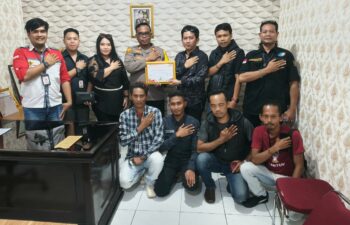 IMG-20241120-WA0117-350x225 Ketua Umum Dewan Pers Nusantara Silahturahmi dengan Kapolsek Pebayuran