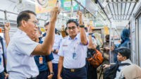 Dirut KAI Tinjau Pelaksanaan Layanan Kartu Disabilitas di Stasiun Manggarai Dirut KAI Tinjau Pelaksanaan Layanan Kartu Disabilitas di Stasiun Manggarai