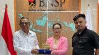 Ciptakan Profesionalisasi Industri Laundry, BNSP Serahkan Sertifikat Lisensi dan Plakat kepada LSP Binatu Indonesia Ciptakan Profesionalisasi Industri Laundry, BNSP Serahkan Sertifikat Lisensi dan Plakat kepada LSP Binatu Indonesia