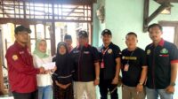 Wujud Kepedulian Komunitas Anduk Merah Indonesia, Penasehat Terjun Langsung Beri Bantuan Korban Kebakaran