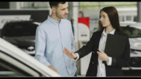 Perbandingan Antara Jual Mobil Bekas ke Dealer, Platform Online, atau Langsung ke Pembeli Menurut jualmobilmu.id