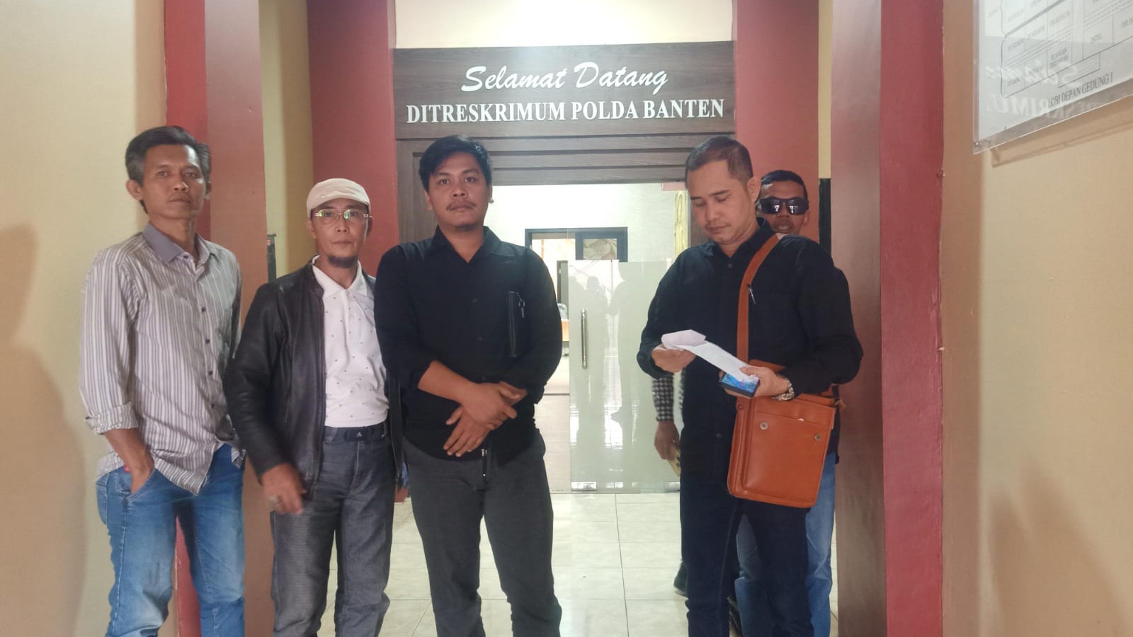 Diduga Lakukan Ujaran Kebencian, Masyarakat Serang Selatan Laporkan Ketua DPRD Kabupaten Serang ke Polda Banten Diduga Lakukan Ujaran Kebencian, Masyarakat Serang Selatan Laporkan Ketua DPRD Kabupaten Serang ke Polda Banten