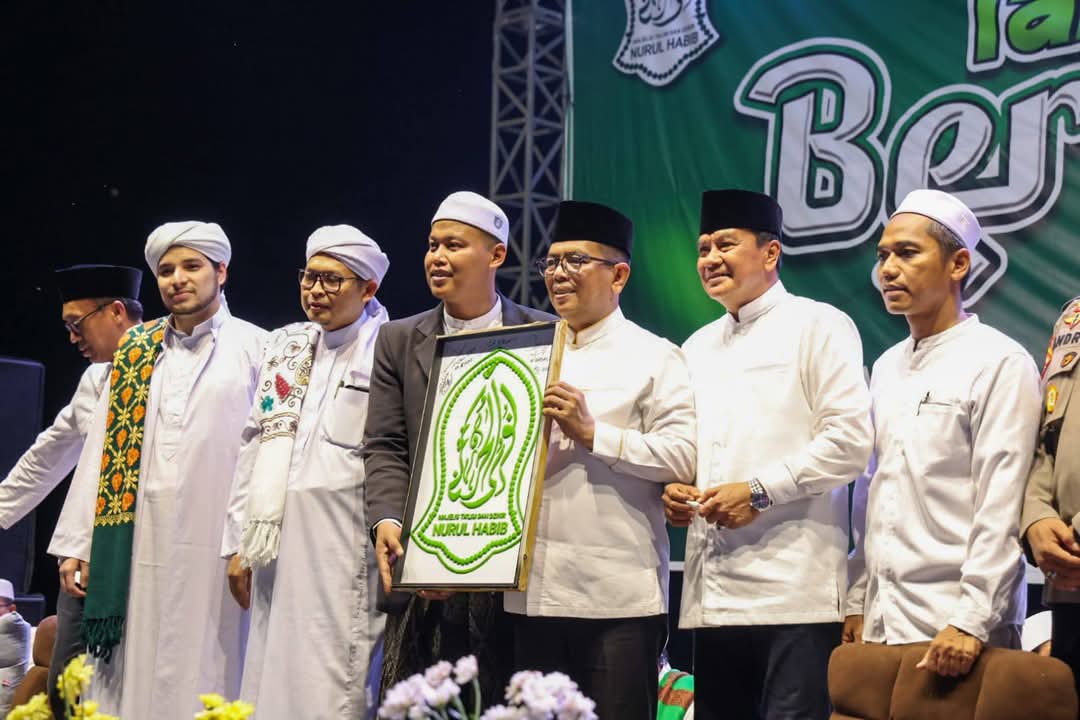 Bersholawat bersama Habib Jindan, Gubernur Banten: Sholawat mampu menyejukan hati