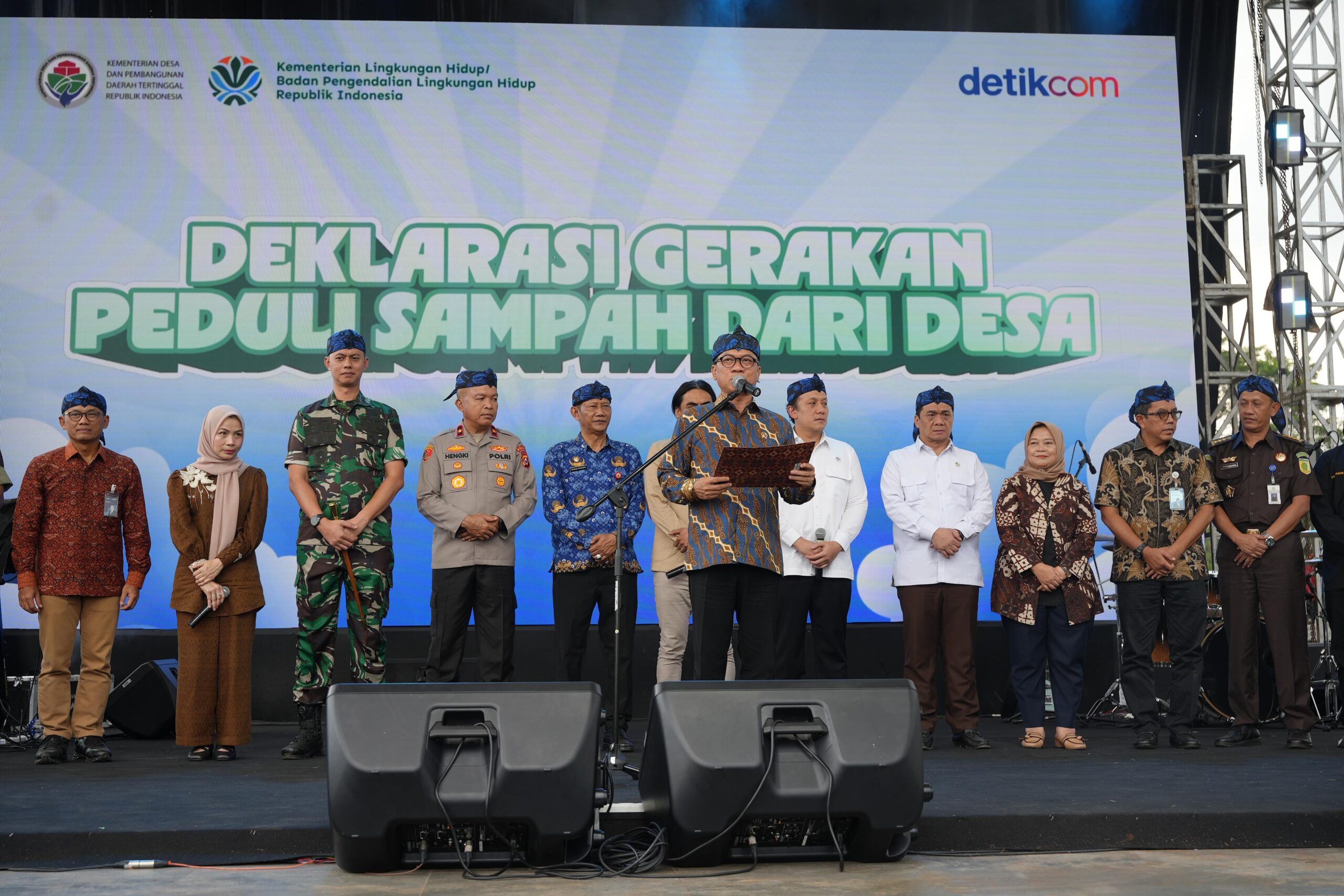Wakapolda Banten bersama Menteri Desa Yandri Susanto hadiri Deklarasi Gerakan Desa Peduli Sampah