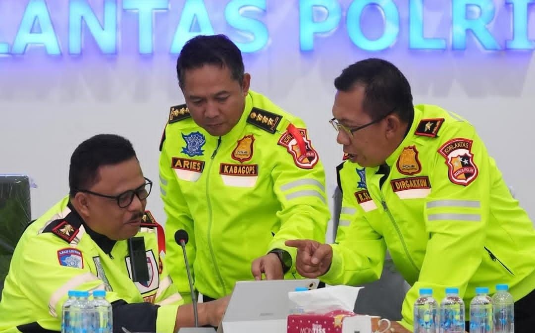 Kakorlantas Minta Kepada Seluruh Jajaran Layani Masyarakat dengan Tulus dan Ikhlas Kakorlantas Minta Kepada Seluruh Jajaran Layani Masyarakat dengan Tulus dan Ikhlas