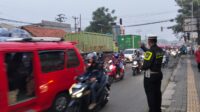 Antisipasi Kemacetan Saat Libur Panjang , Personil Satlantas Polres Serang Diterjunkan Disepanjang Jalur Arteri