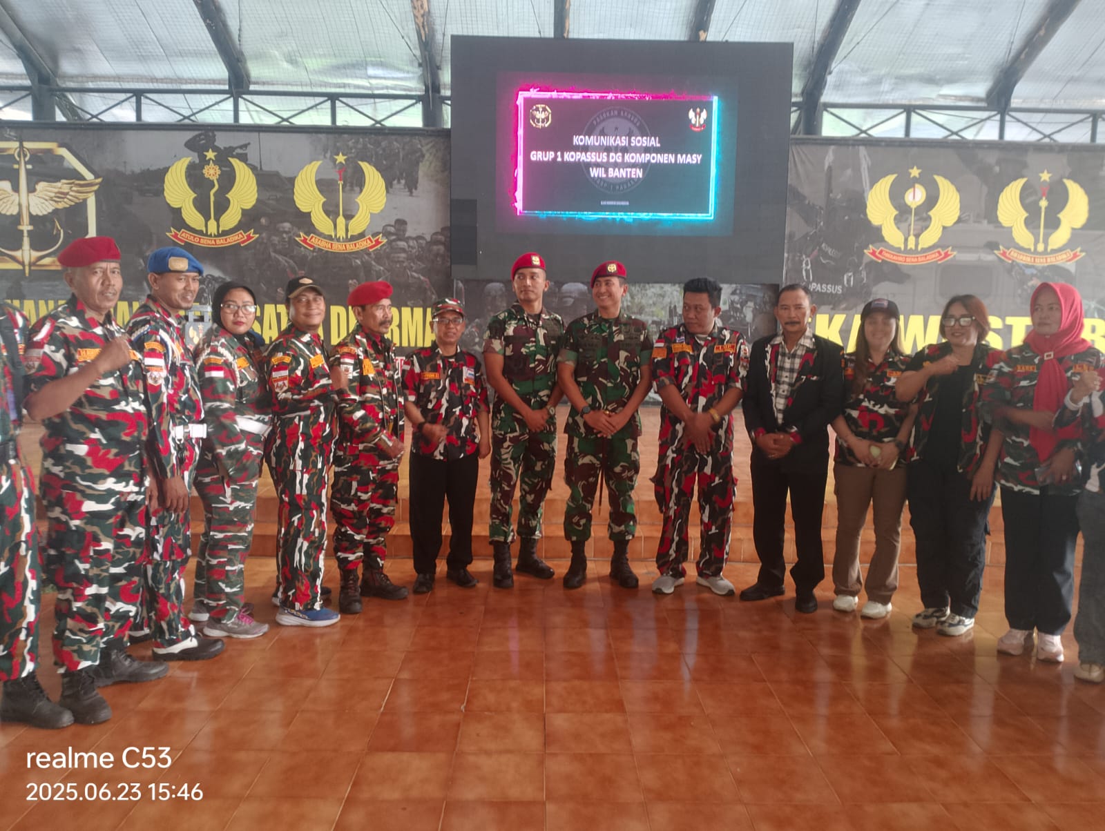 Membangun sinergitas dengan TNI, Ketua LMP Banten hadiri Komsos Group 1 Kopassus