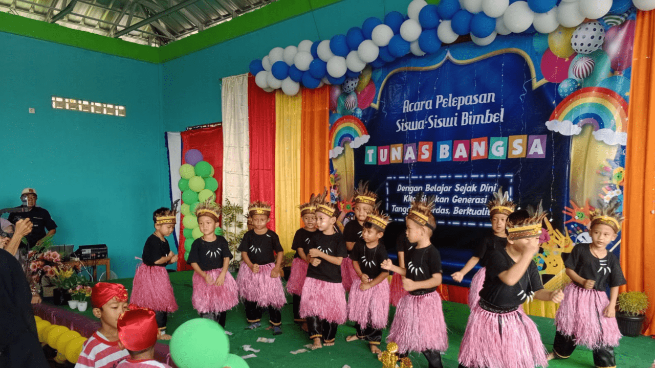 Pelepasan Siswa-Siswi Bimbel Tunas Bangsa Dilaksanakan Meriah