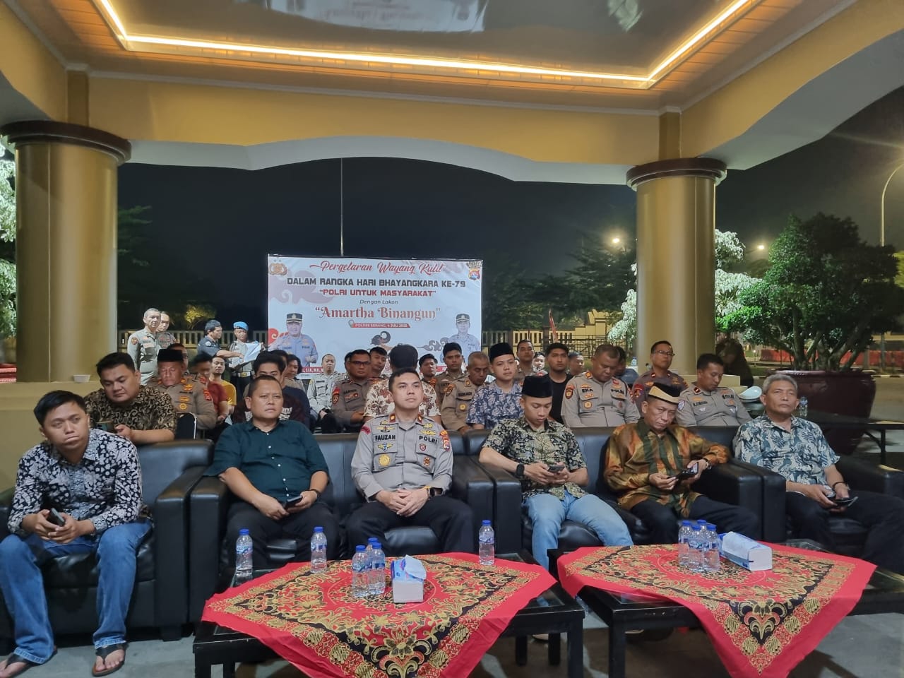 Meriahkan Hari Bhayangkara ke 79 Polres Serang gelar Nobar Wayang kulit