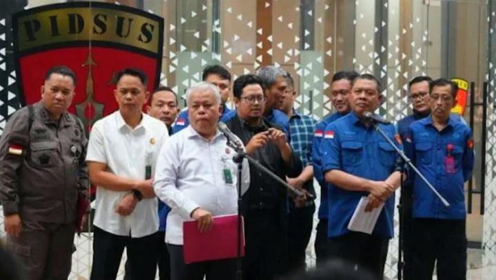 Reza khalid menyusul anaknya Kerry jadi tersangka dugaan Korupsi PERTAMINA