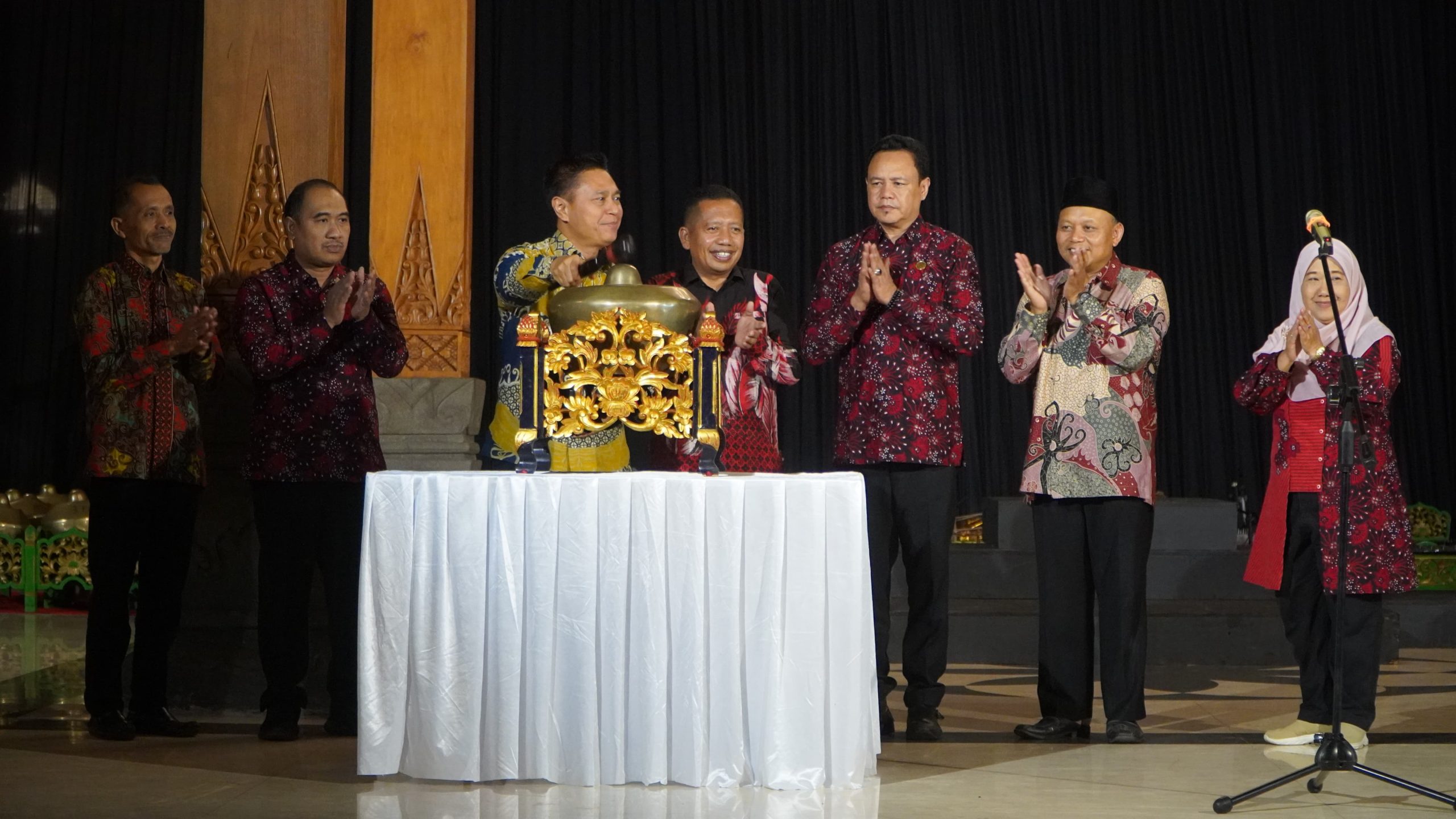 Wakil Bupati Gunungkidul Resmi Buka Festival Sendratari 2025