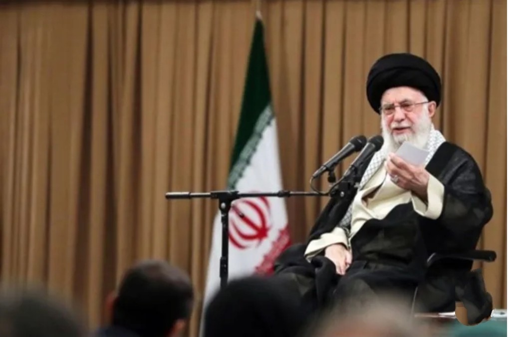 Ayatollah Ali Khamenei Tampil kembali di Publik paska Perang Iran- Israel