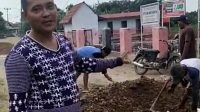 Viralnya Kondisi Jalan yang Rusak, Jadi Sorotan Tokoh Masyarakat Gabus Wetan Indramayu Viralnya Kondisi Jalan yang Rusak, Jadi Sorotan Tokoh Masyarakat Gabus Wetan Indramayu