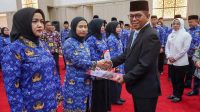 Gubernur Banten Andra Soni Serahkan 9.709 SK PPPK Formasi 2024.