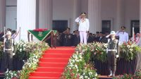 Gubernur Andra Soni Pimpin Upacara HUT ke-80 RI di Lapangan Upacara KP3B