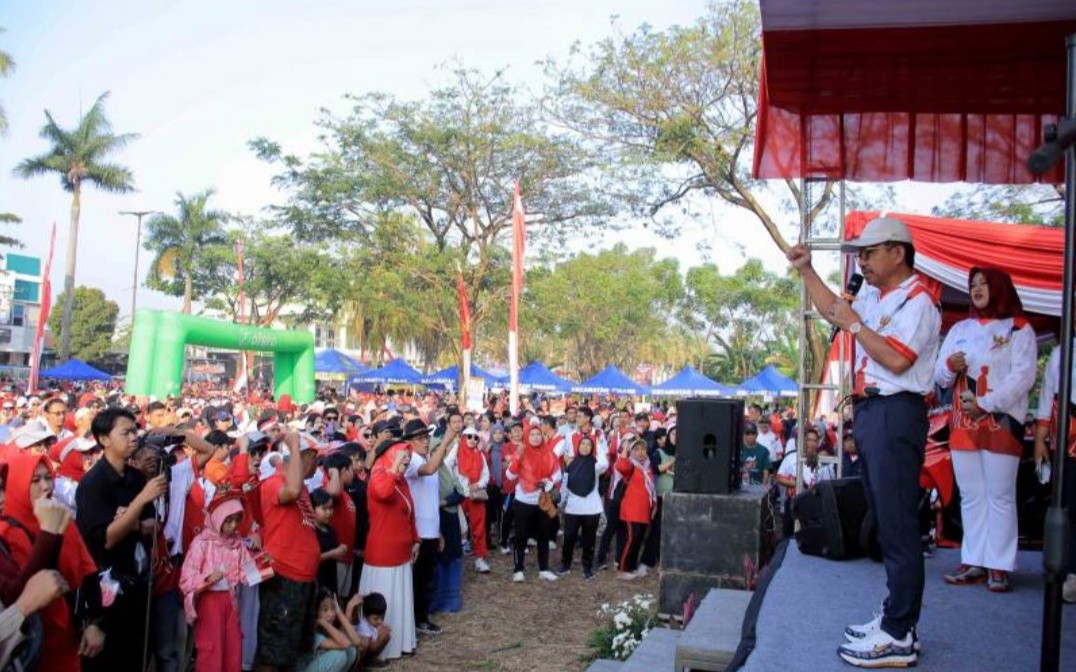 Wali Kota Tangerang dan Ratusan Warga Gerak Jalan Bersama Sambut HUT RI ke-80 Wali Kota Tangerang dan Ratusan Warga Gerak Jalan Bersama Sambut HUT RI ke-80