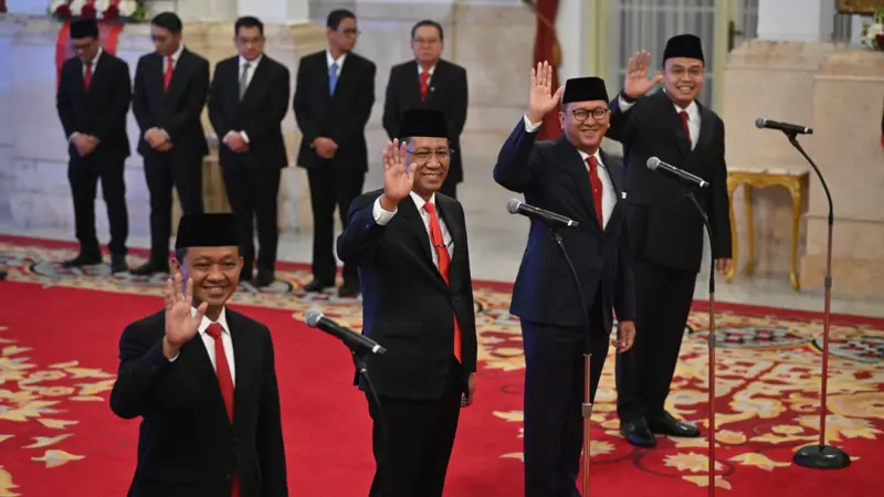 Presiden Prabowo me-Reshuffle Kabinet, Sri Mulyani, Budi Gunawan dan Budi Arie Dicopot