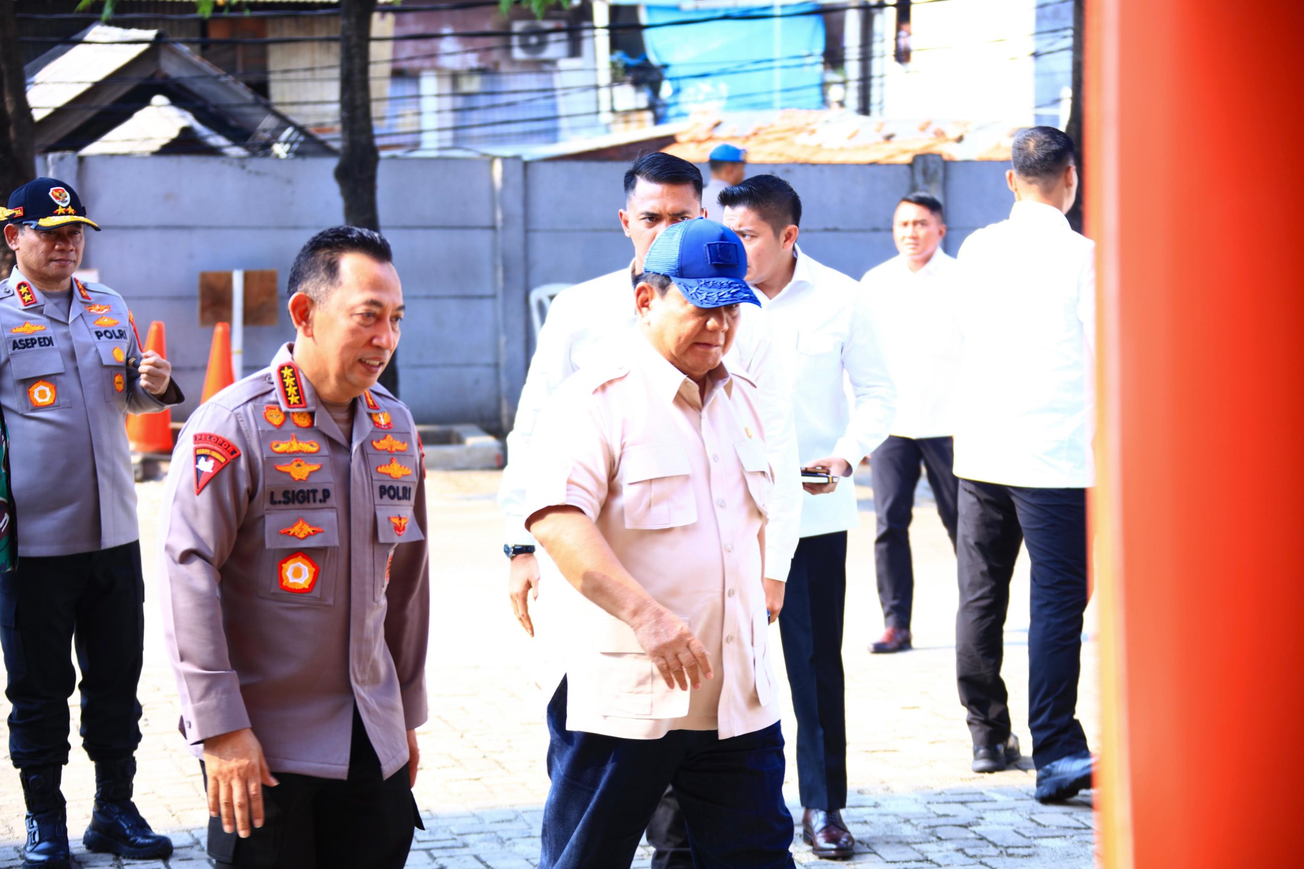 Presiden Jenguk Polisi Korban Kerusuhan, Polri Tegaskan Pulihkan Keamanan dan Tangkap Pelaku Presiden Jenguk Polisi Korban Kerusuhan, Polri Tegaskan Pulihkan Keamanan dan Tangkap Pelaku