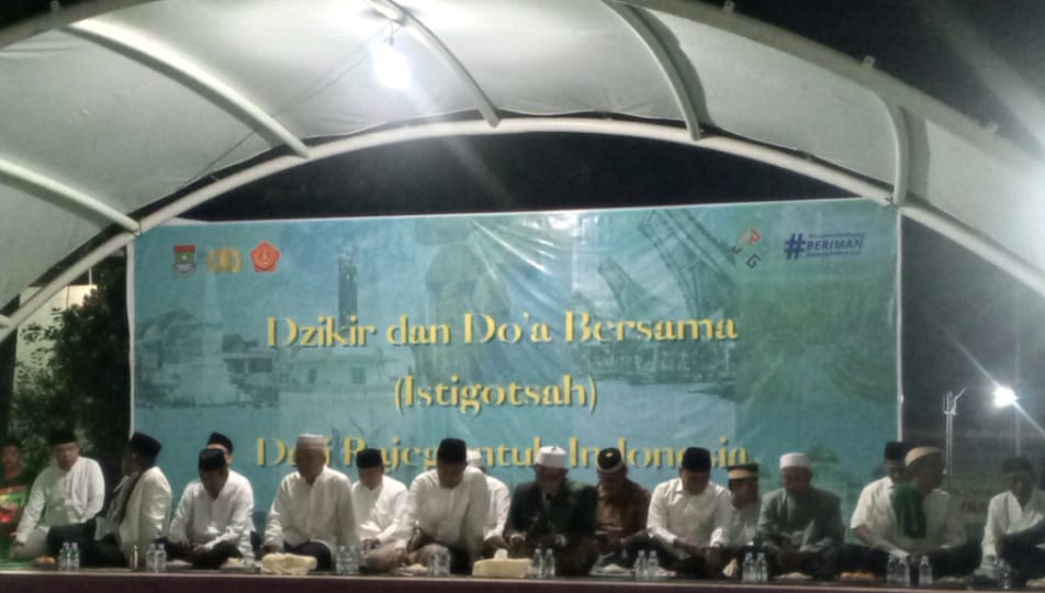 Camat Rajeg Gelar Dzikir dan Doa Istighotsah untuk Keselamatan dan Kesejahteraan Indonesia Camat Rajeg Gelar Dzikir dan Doa Istighotsah untuk Keselamatan dan Kesejahteraan Indonesia
