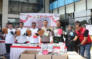 Polres Metro Tangerang Kota Musnahkan Barang Bukti ratusan ribu butir Narkoba
