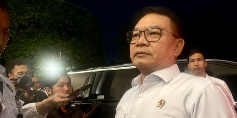 Mantan KSAD Dudung Sebut Demo Mahasiswa Murni Namun Ada yang Menunggangi Mantan KSAD Dudung Sebut Demo Mahasiswa Murni Namun Ada yang Menunggangi