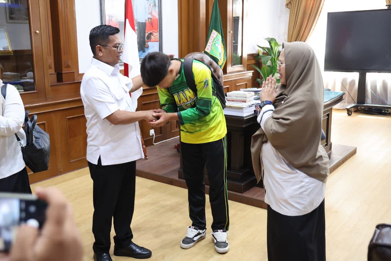 Gubernur Andra Soni Mediasi Kasus SMAN 1 Cimarga: Guru dan Siswa Saling Memaafkan