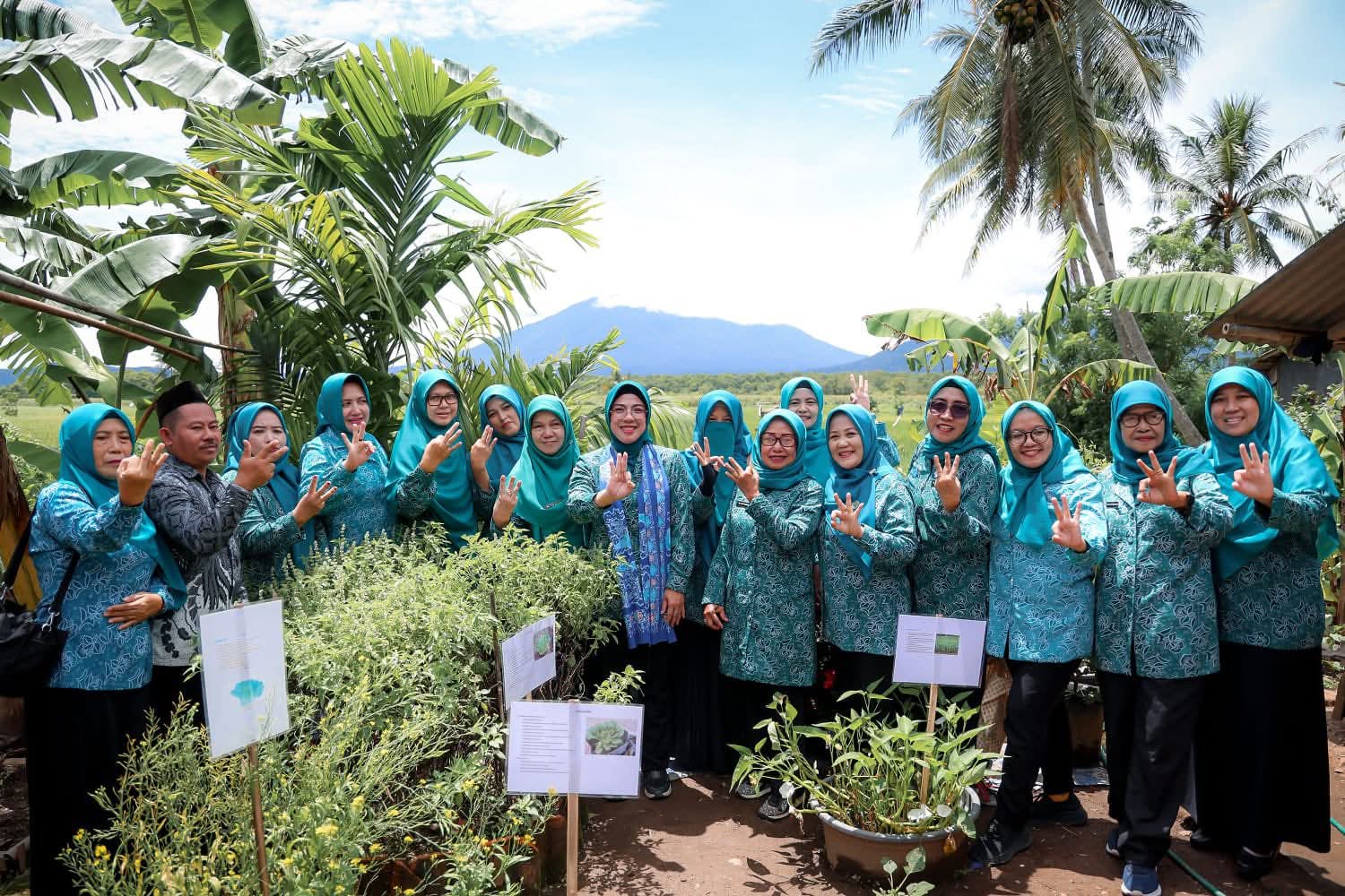 TP-PKK Banten: Apresiasi Desa Cikedung Naik Kelas menjadi Desa Berkembang