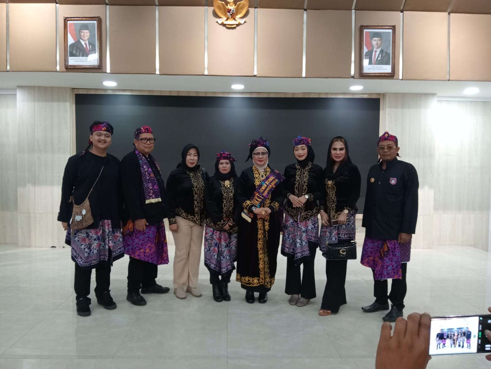 Bupati Maesyal Lantik Hj.Aida Hubaedah sebagai Ketua DKKT Kabupaten Tangerang 2025-2030