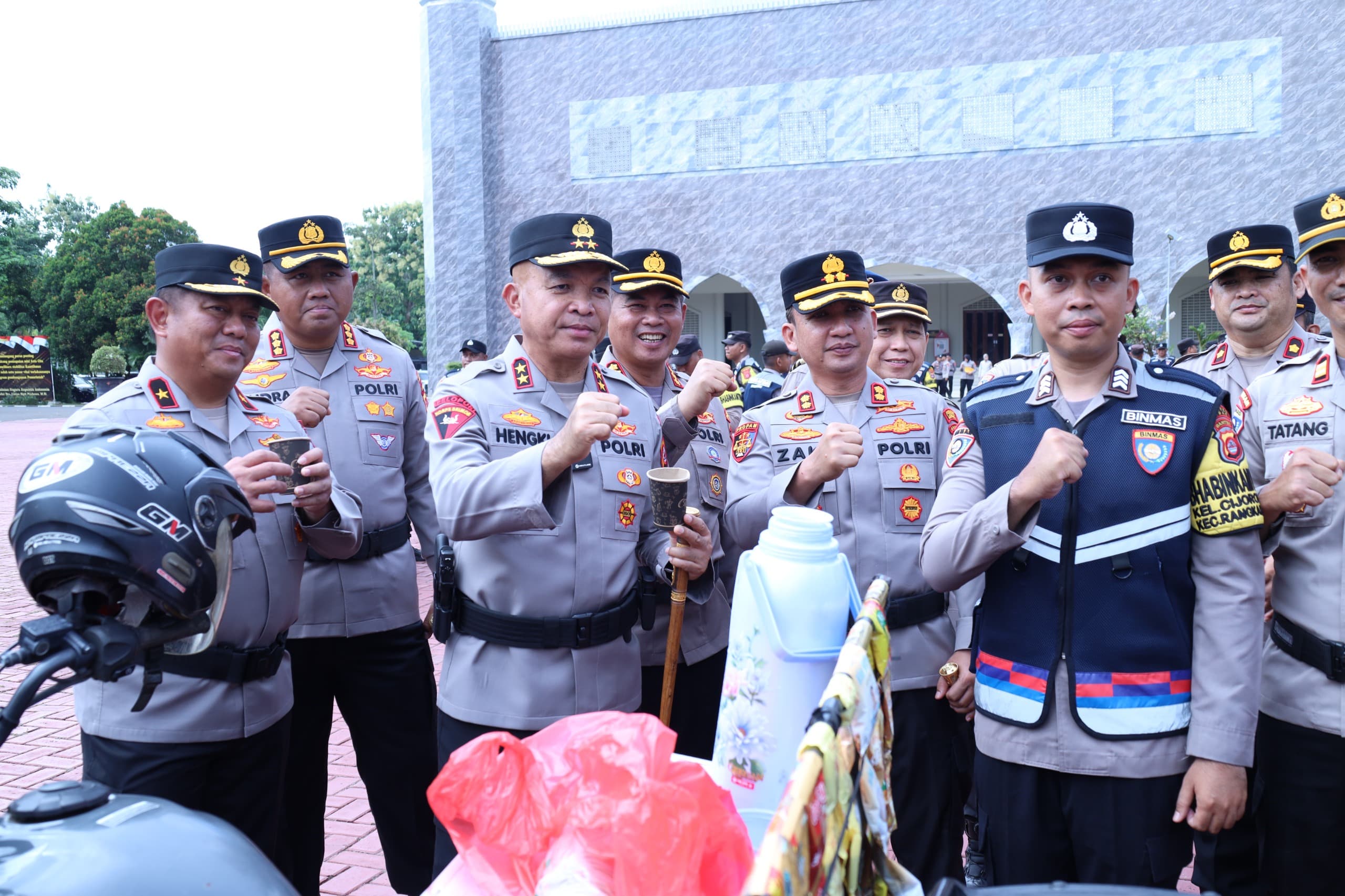 Kapolda Banten Pimpin Apel Besar Bhabinkamtibmas Tahun 2025