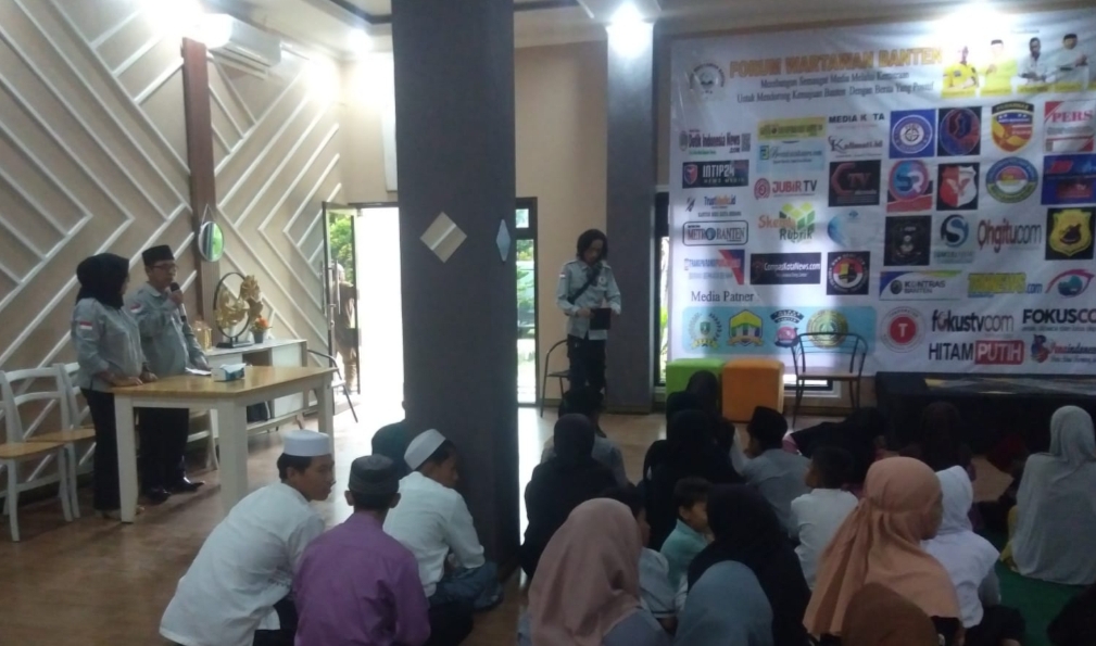 Rayakan HUT ke-2, Forum Wartawan Banten Gelar Temu Media dan Santunan 100 Anak Yatim Piatu