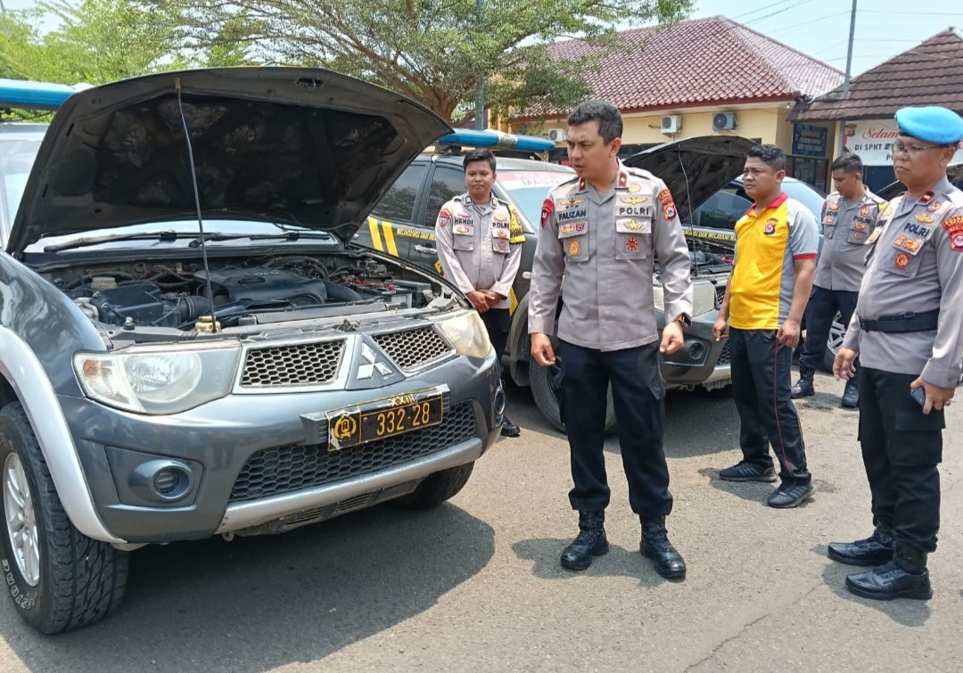 Wakapolres Serang Periksa Kendaraan Dinas Polsek untuk Pastikan Kesiapan Patroli