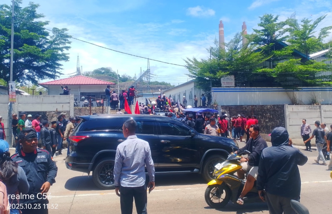 Aliansi Banten Birokrasi Gelar Aksi di PLTU Suralaya, Soroti Dugaan Korupsi dan Diskriminasi