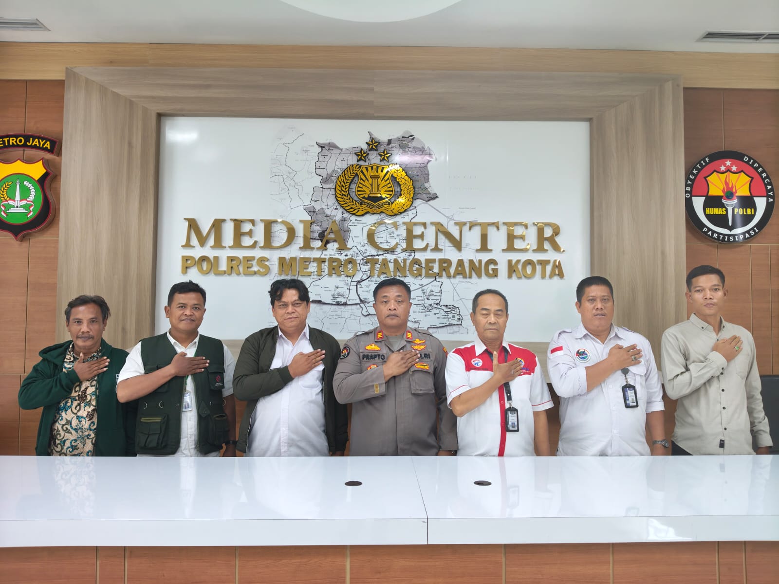IWO Indonesia Sambangi Polres Metro Tangerang Kota, Jalin Kemitraan dan Jaga Kondusifitas IWO Indonesia Sambangi Polres Metro Tangerang Kota, Jalin Kemitraan dan Jaga Kondusifitas