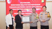 Kapolres Metro Tangerang Kota Terima Penghargaan Presisi Award dari LEMKAPI