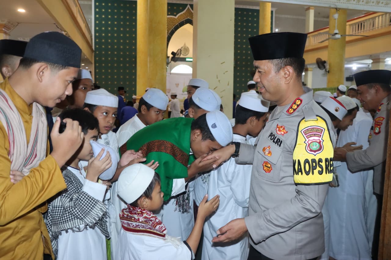 Kapolres Metro Tangerang Kota Jalin Silaturahmi ke Ponpes Ash-Shiddiqiyah 02 Batuceper