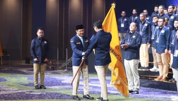 Gus Ipul Lantik Pengurus Nasional Karang Taruna 2025-2030, Harap Majukan Pemberdayaan Sosial