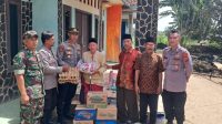 Kapolsek Cikeusal Respons Cepat Kebakaran Rumah Warga dan Berikan Bantuan