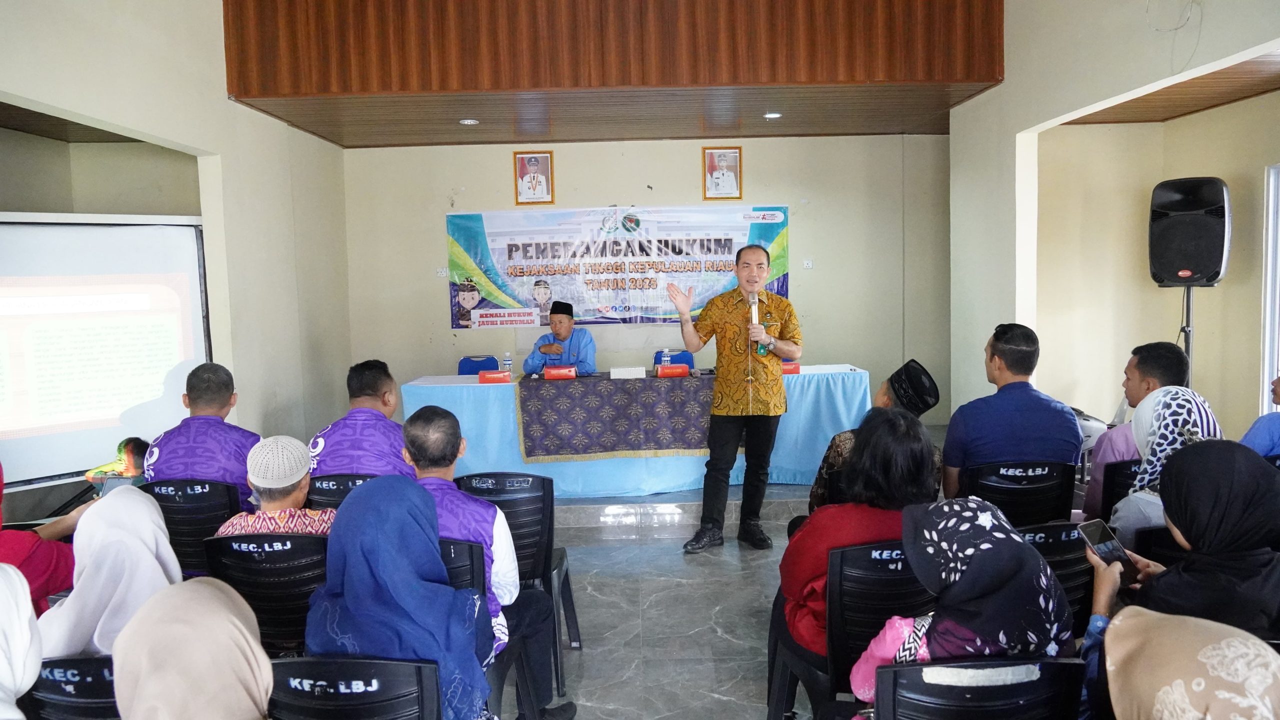 Kejati Kepri Edukasi Aparatur dan Warga Lubuk Baja tentang Pencegahan TPPO