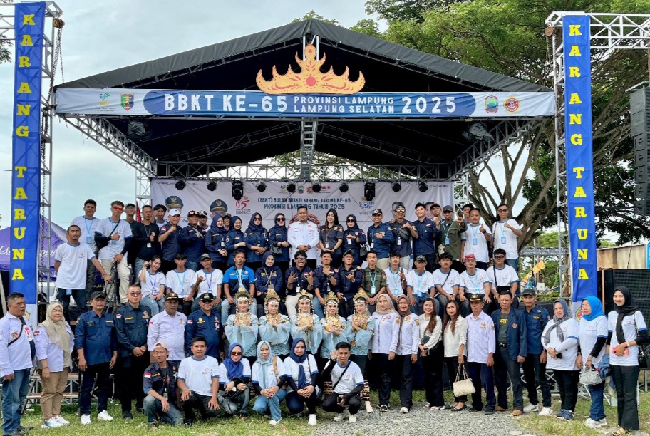 Ratusan Kader Karang Taruna Se-Lampung Kobarkan Semangat Sosial di BBKT ke-65 Ratusan Kader Karang Taruna Se-Lampung Kobarkan Semangat Sosial di BBKT ke-65