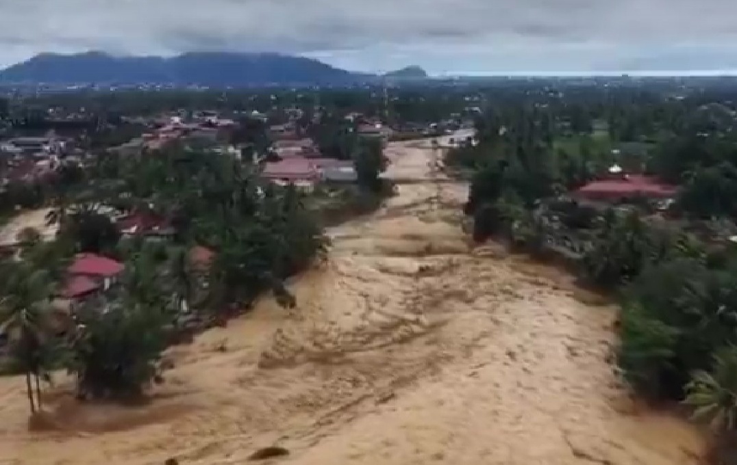 Berhentilah Menyalahkan Hujan, Bencana Kali Ini Akumulasi Krisis Ekologis 2 Dekade Terakhir