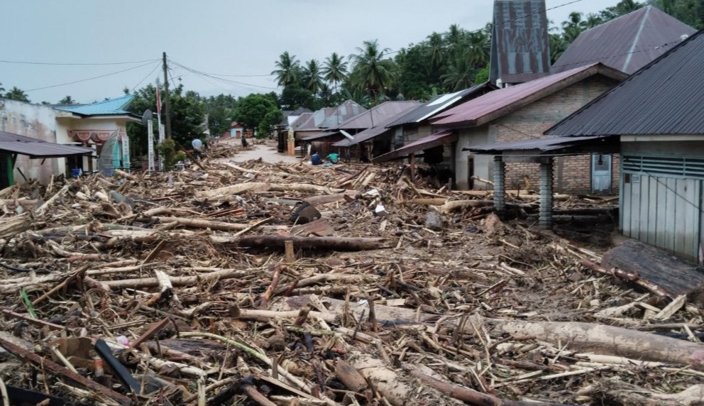 Update Terkini, Korban Bencana Banjir dan Longsor di 3 Provinsi Menjadi 303 Tewas, 239 Hilang Update Terkini, Korban Bencana Banjir dan Longsor di 3 Provinsi Menjadi 303 Tewas, 239 Hilang
