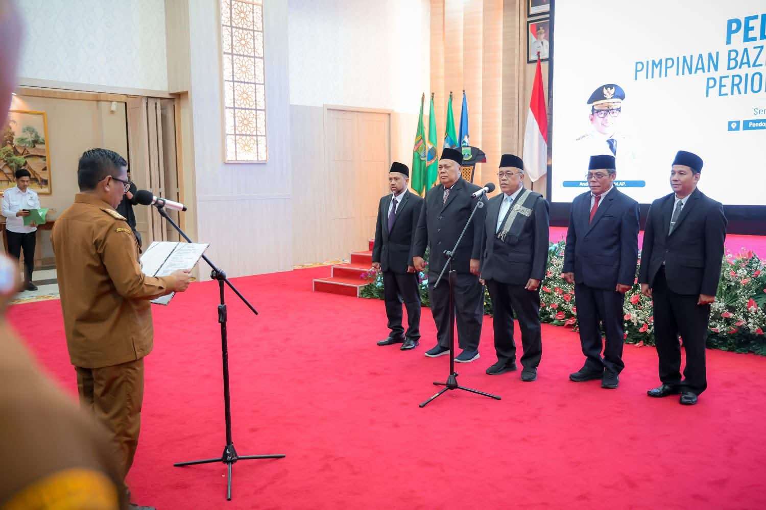 Pemprov Banten Lantik Pimpinan Baznas 2025–2030, Dorong Zakat sebagai Instrumen Pembangunan Pemprov Banten Lantik Pimpinan Baznas 2025–2030, Dorong Zakat sebagai Instrumen Pembangunan