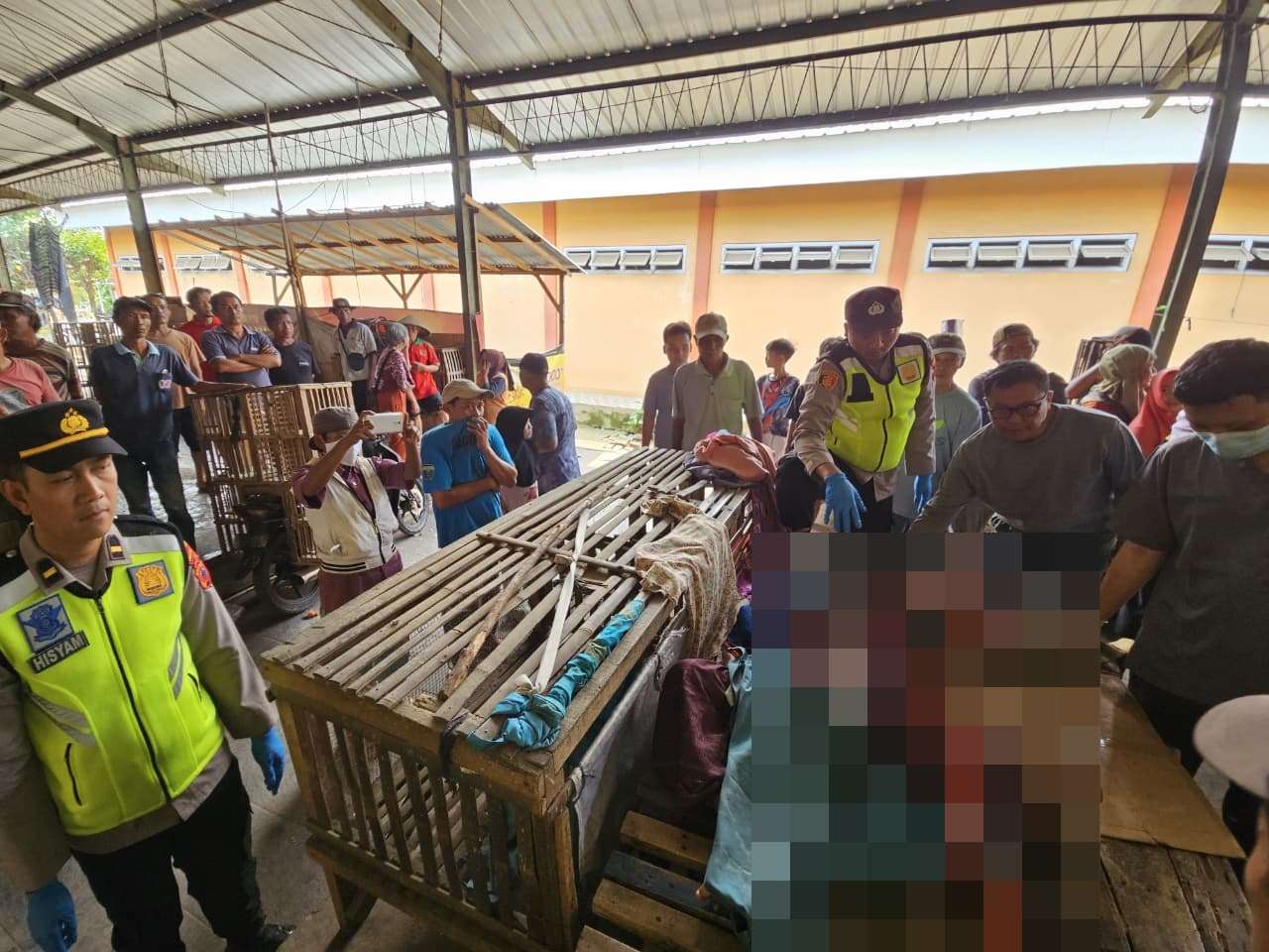 Heboh! Wanita Muda Ditemukan Terbujur Kaku di Blok J Pasar Kedungwuni Pekalongan