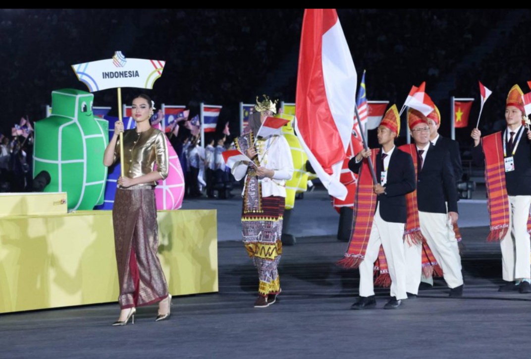 Pembukaan SEA Games 2025 di Thailand, Defile Kontingen Indonesia Tampil Memukau Pembukaan SEA Games 2025 di Thailand, Defile Kontingen Indonesia Tampil Memukau