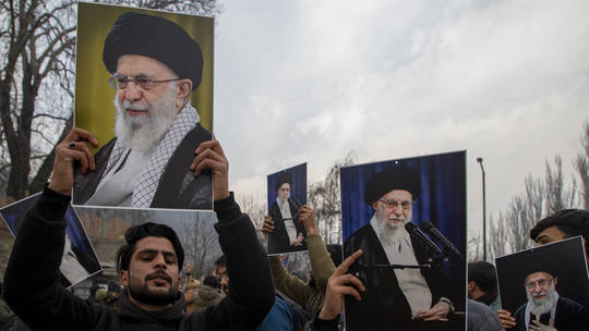 Khamenei Tuduh AS dan Israel Picu Kerusuhan Tewaskan Ribuan Orang di Iran Khamenei Tuduh AS dan Israel Picu Kerusuhan Tewaskan Ribuan Orang di Iran